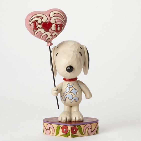 Snoopy w/Balloon Heart